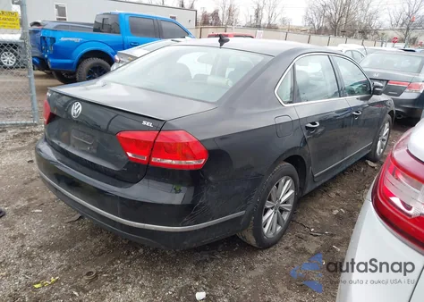 2013 Volkswagen Passat 2.5L Sel Premium z USA, uszkodzony, nr VIN 1VWCP7A36DC078035
